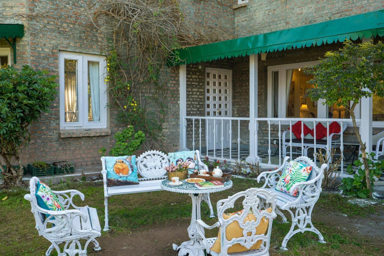 Saffronstays Chalet Vie, Kasauli - All Clear Roads Экстерьер фото